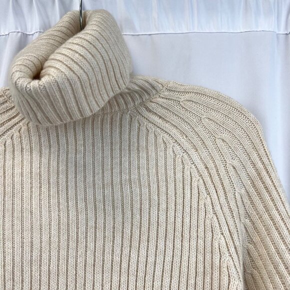 H&M Womens Long Sleeve Cream Ribbed Turtleneck Sweater Vented Sides XS - Picture 3 of 9